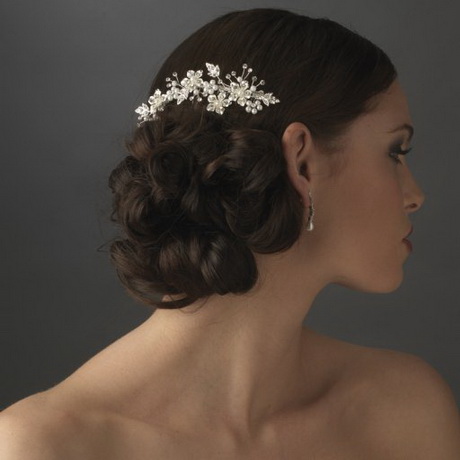 coiffure-mariage-avec-accessoire-97_15 Esküvői frizura kiegészítővel
