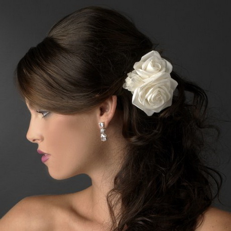coiffure-mariage-avec-accessoire-97_19 Esküvői frizura kiegészítővel